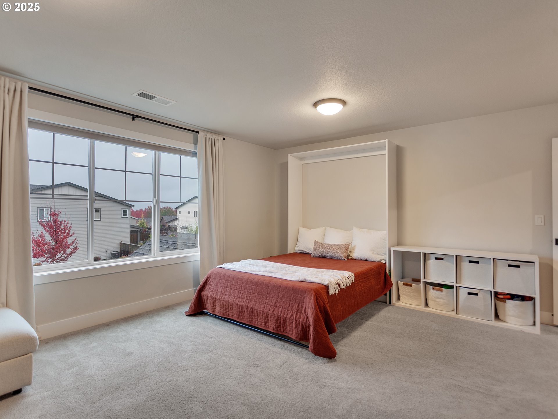 2918 Juniper Drive Newberg, OR 97132 - Photo 26 of 42 a bedroom with a bed and a window
