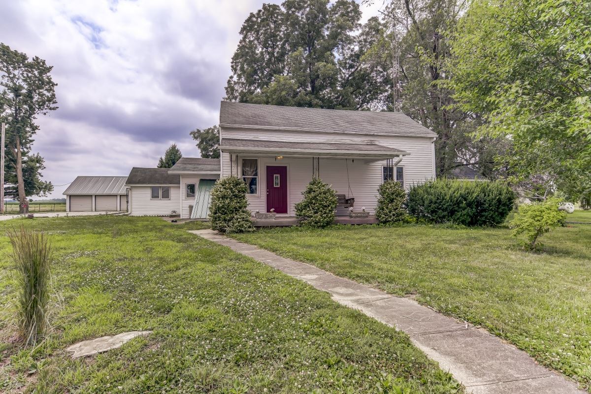 11200 Knoles Road Petersburg, IL 62675 - Photo 1 of 38 Gallery Image 1