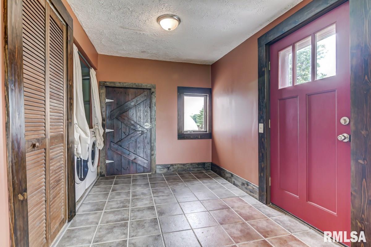 11200 Knoles Road Petersburg, IL 62675 - Photo 16 of 38 Gallery Image 16