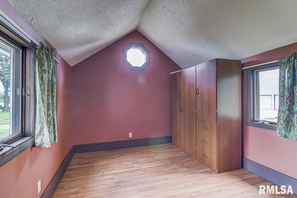 11200 Knoles Road Petersburg, IL 62675 - Photo 17 of 38 Gallery Image 17