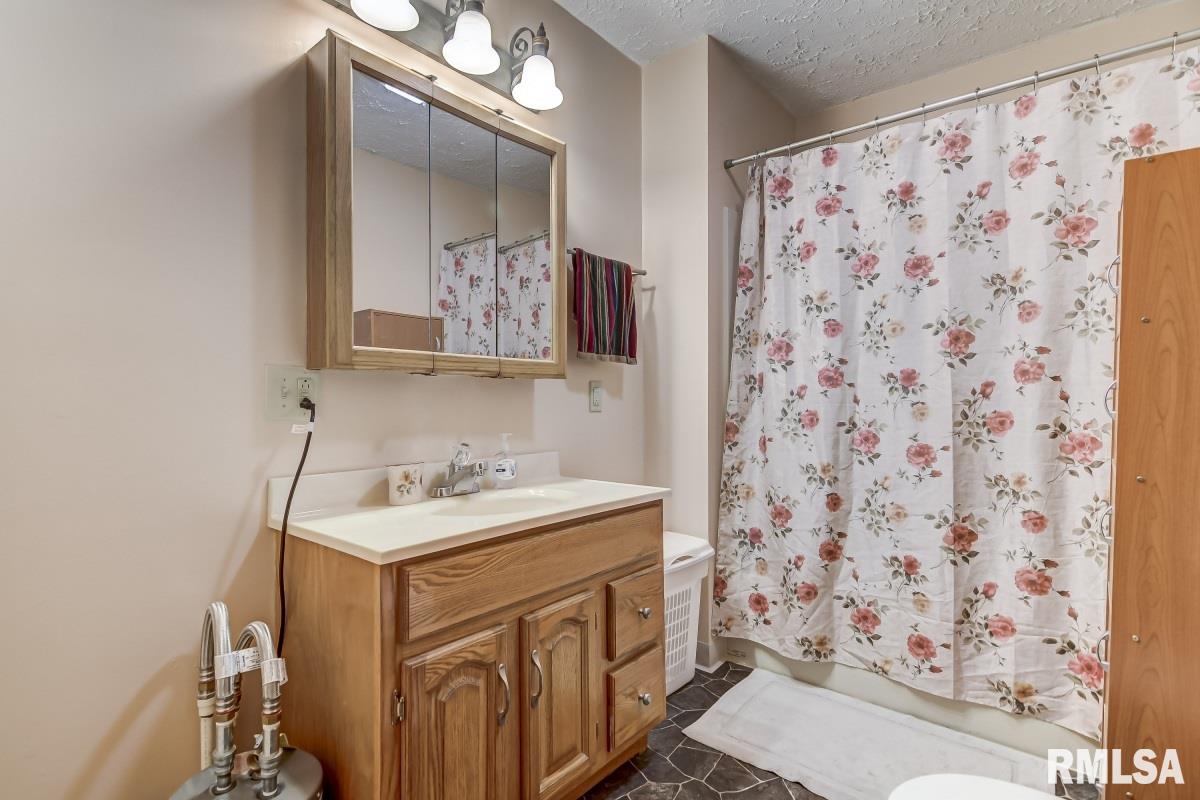 11200 Knoles Road Petersburg, IL 62675 - Photo 30 of 38 Gallery Image 30
