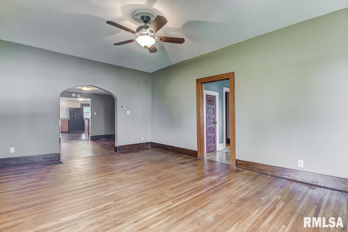 11200 Knoles Road Petersburg, IL 62675 - Photo 3 of 38 Gallery Image 3