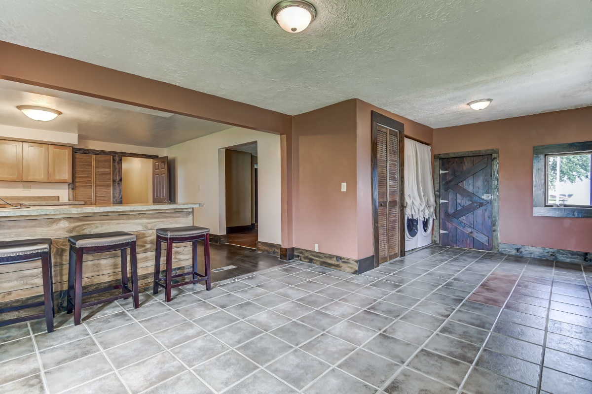 11200 Knoles Road Petersburg, IL 62675 - Photo 8 of 38 Gallery Image 8