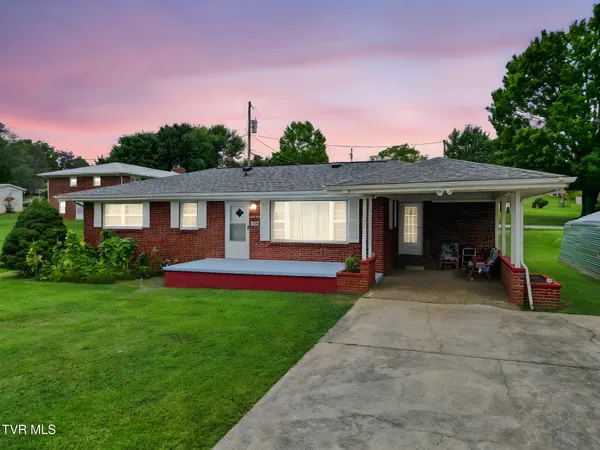 $259,900 | 390 Main Street, Mosheim, TN 37818