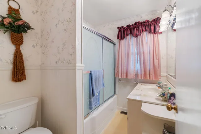 $259,900 | 390 Main Street, Mosheim, TN 37818