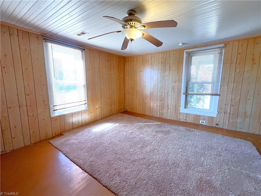 7155 Dennis Road Walnut Cove, NC 27052 - Photo 19 of 35 Primary bedroom