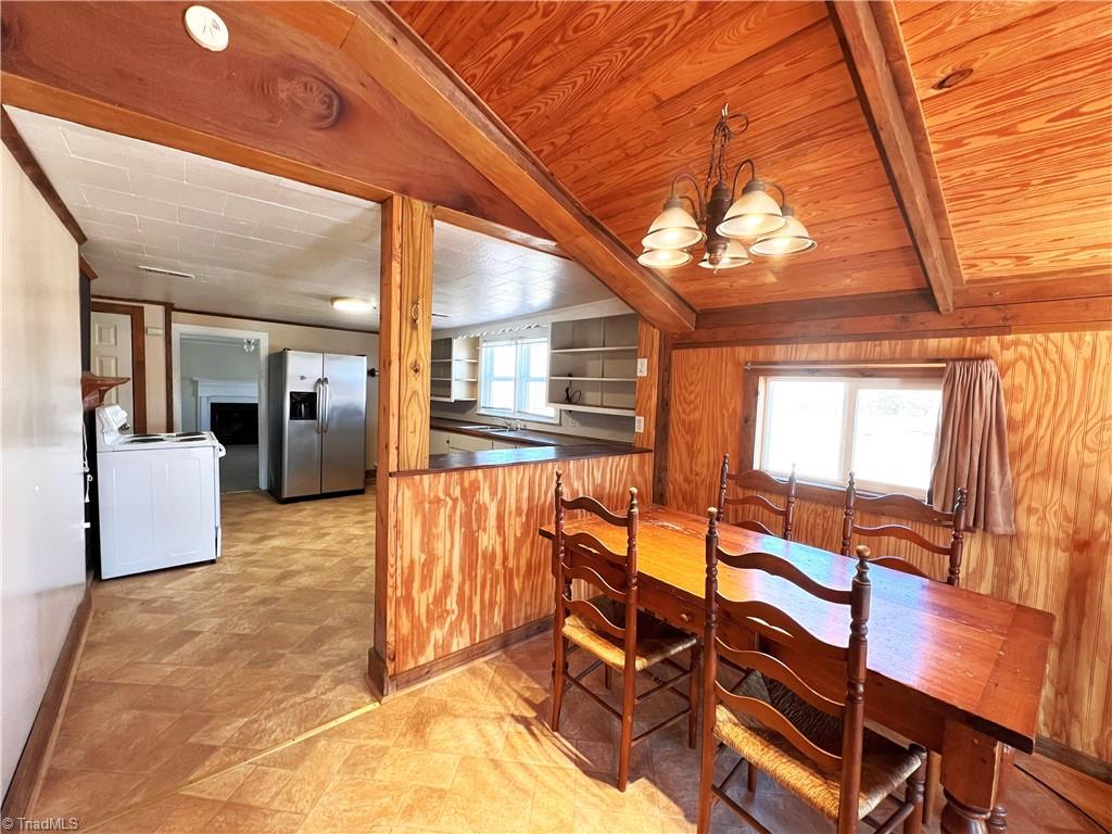7155 Dennis Road Walnut Cove, NC 27052 - Photo 10 of 35 Dining