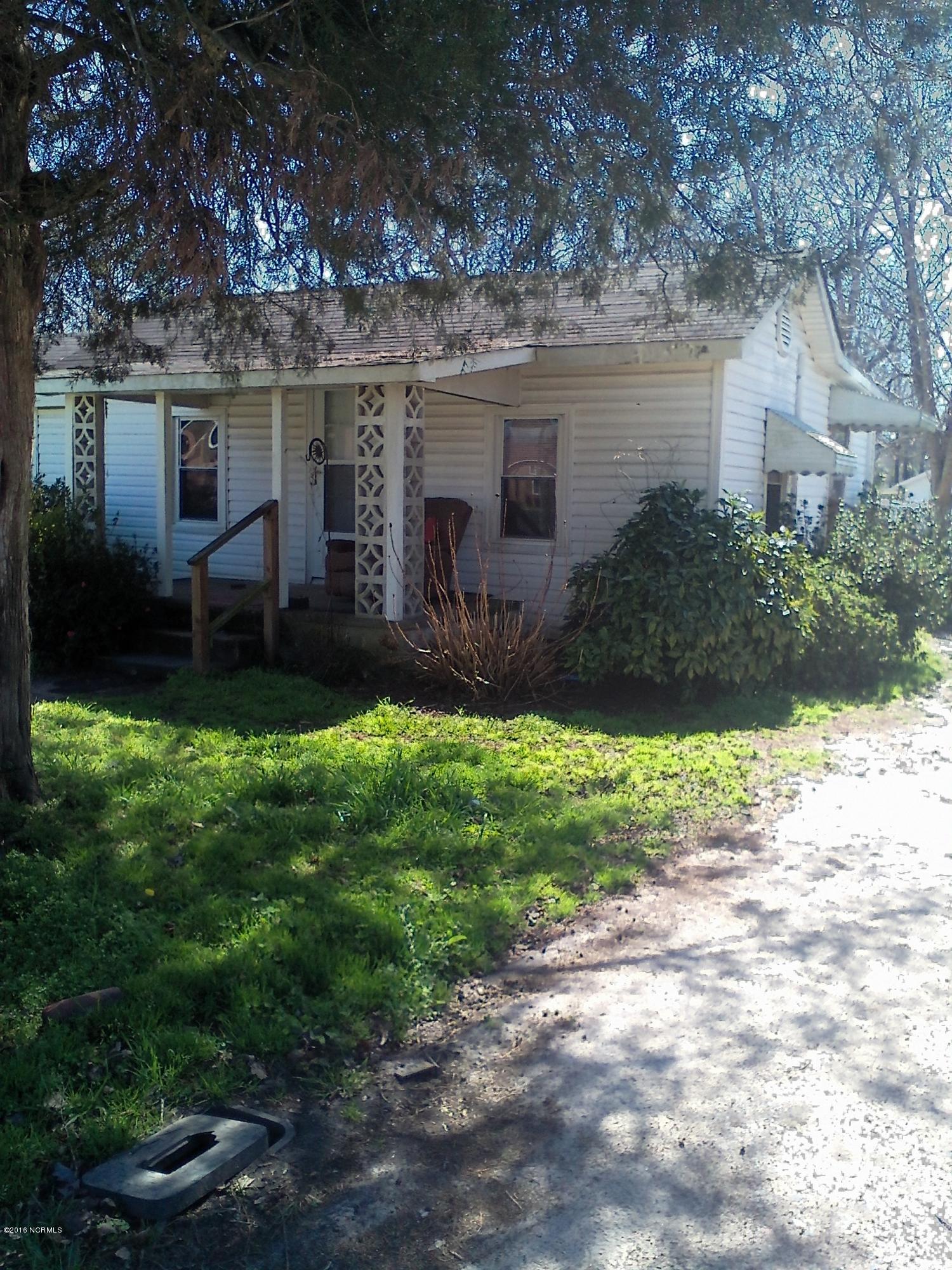 104 Evans Road St. Pauls, NC 28384 - Photo 1 of 10 1