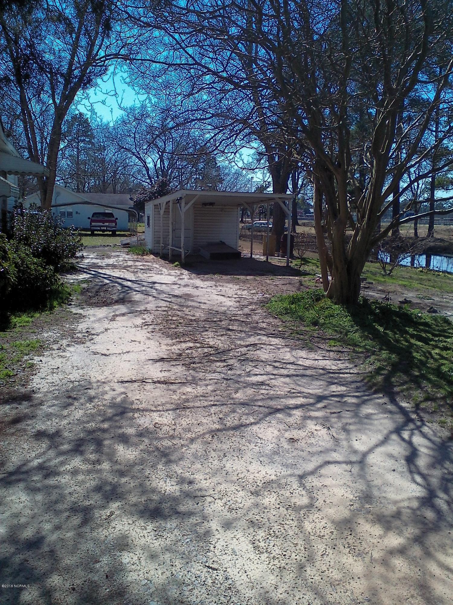 104 Evans Road St. Pauls, NC 28384 - Photo 3 of 10 3