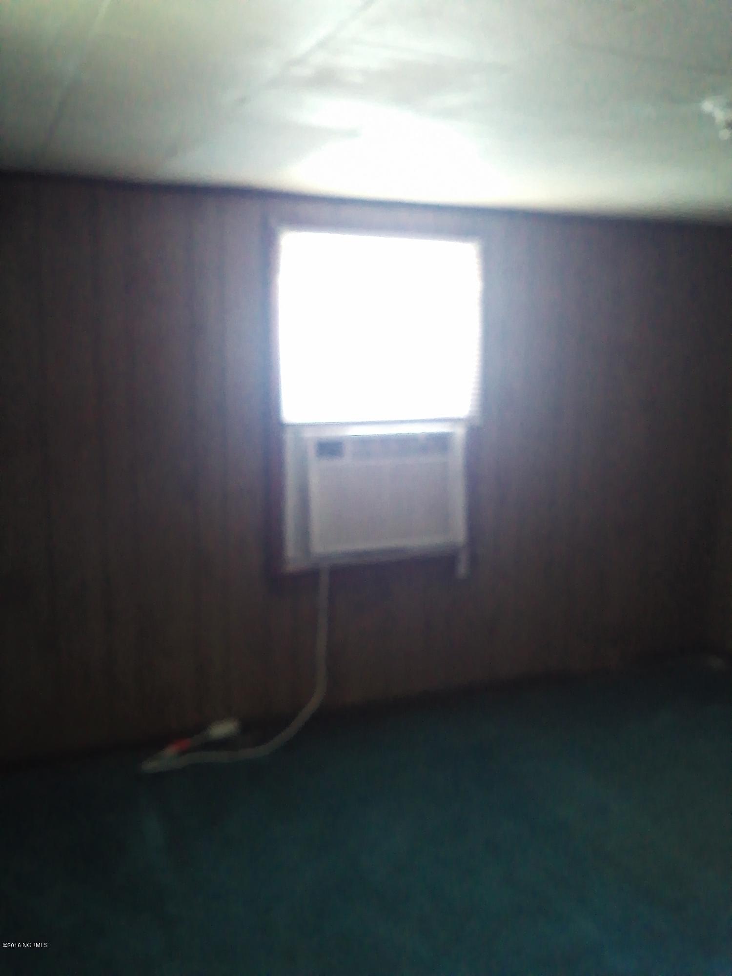104 Evans Road St. Pauls, NC 28384 - Photo 8 of 10 8