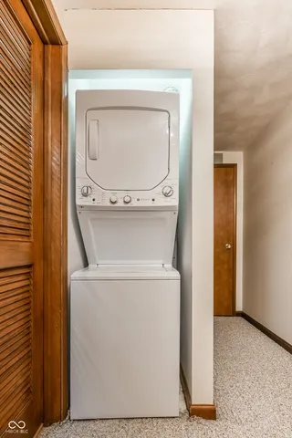 $215,000 | 2208 Roselawn Drive, Unit 4, Lebanon, IN 46052