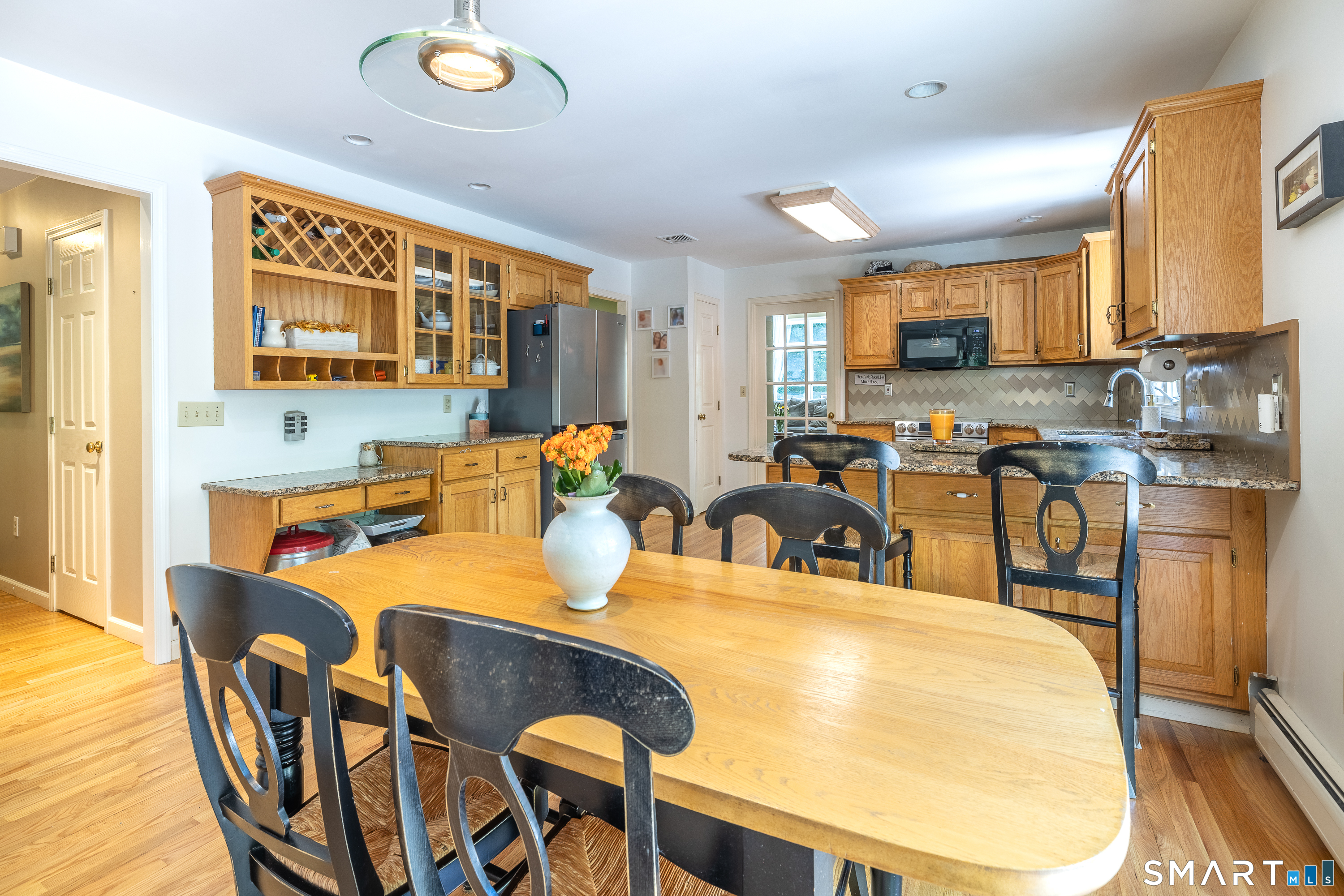 17 Sweet Meadow Road Newtown, CT 06470 - Photo 8 of 40