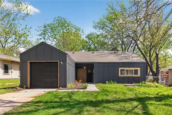 $298,888 | 5409 Maple Street, Mission, KS 66202