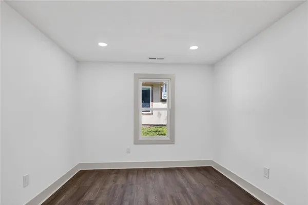$298,888 | 5409 Maple Street, Mission, KS 66202