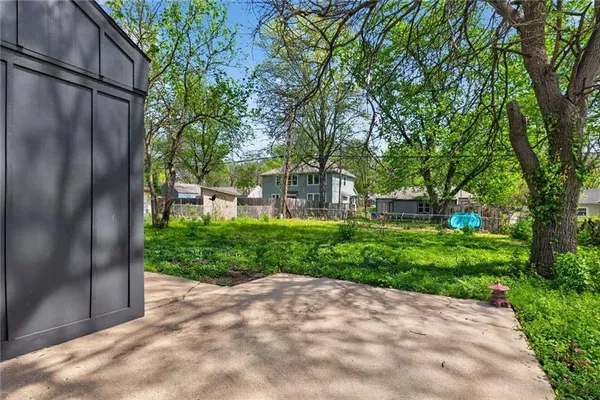 $298,888 | 5409 Maple Street, Mission, KS 66202