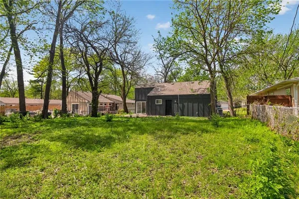 $298,888 | 5409 Maple Street, Mission, KS 66202