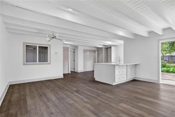 $298,888 | 5409 Maple Street, Mission, KS 66202