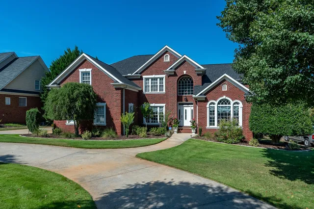$950,000 | 104 Walnut Creek Way, Greenville, SC 29611