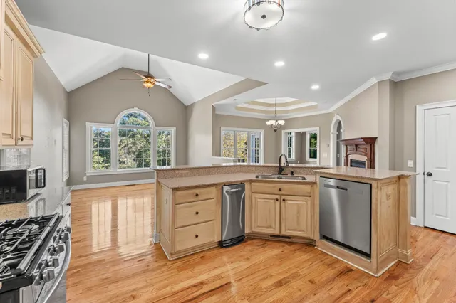 $950,000 | 104 Walnut Creek Way, Greenville, SC 29611