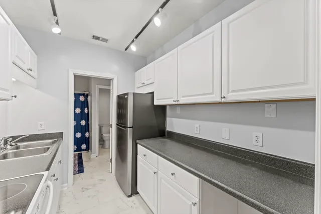 $950,000 | 104 Walnut Creek Way, Greenville, SC 29611