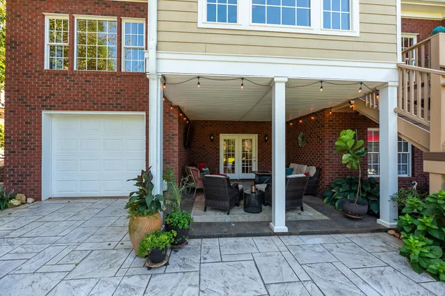 $950,000 | 104 Walnut Creek Way, Greenville, SC 29611