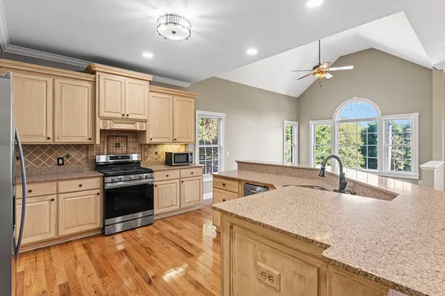 $950,000 | 104 Walnut Creek Way, Greenville, SC 29611