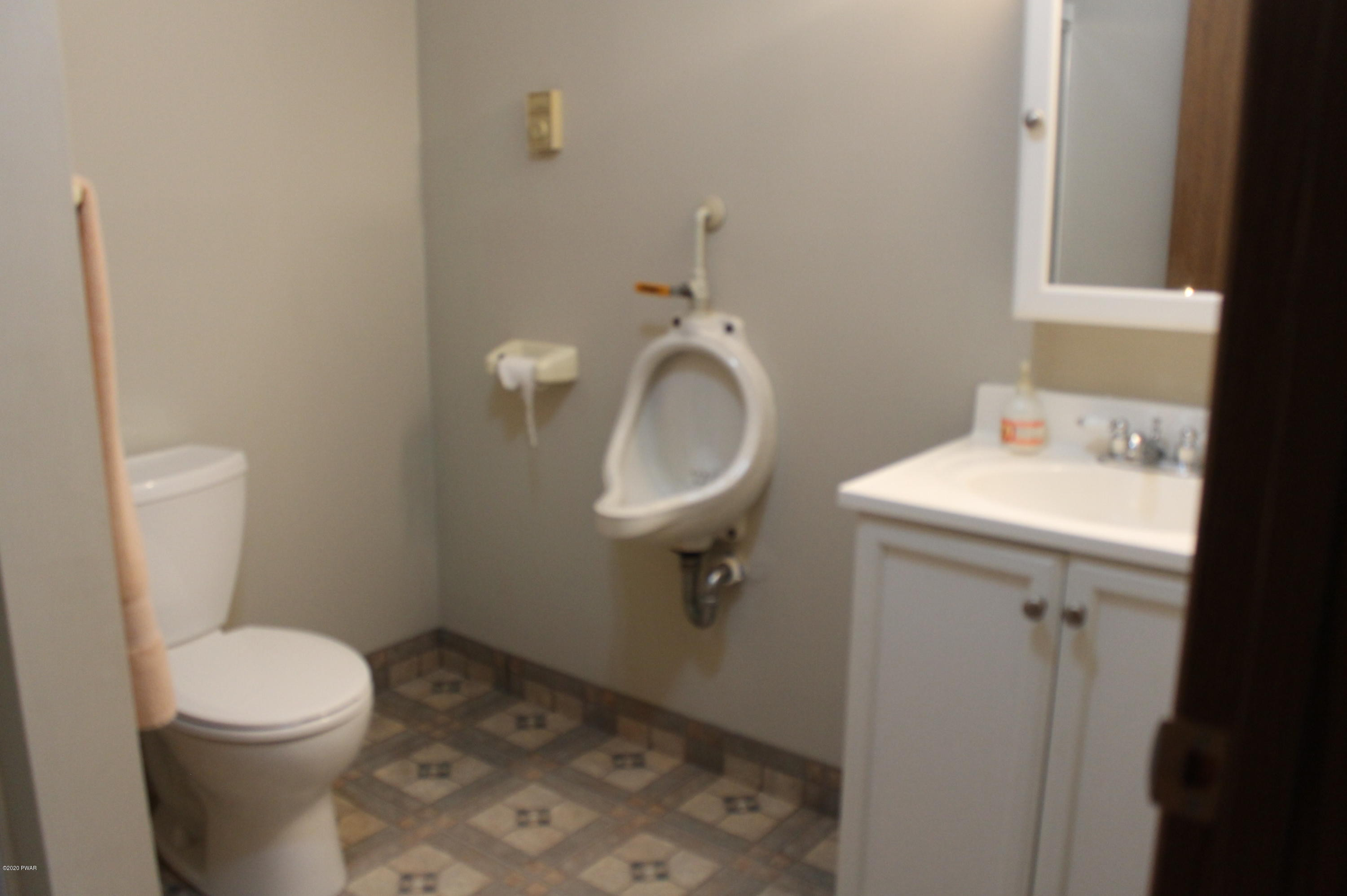 242 Lake Road Lake Ariel, PA 18436 - Photo 15 of 23 3/4 bath