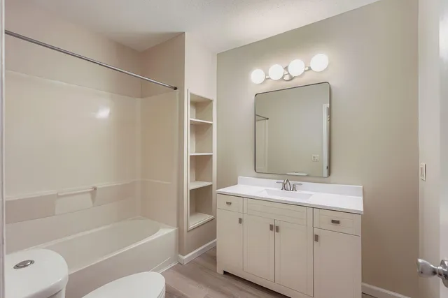 $249,900 | 475 Lawson Avenue West, St. Paul, MN 55117