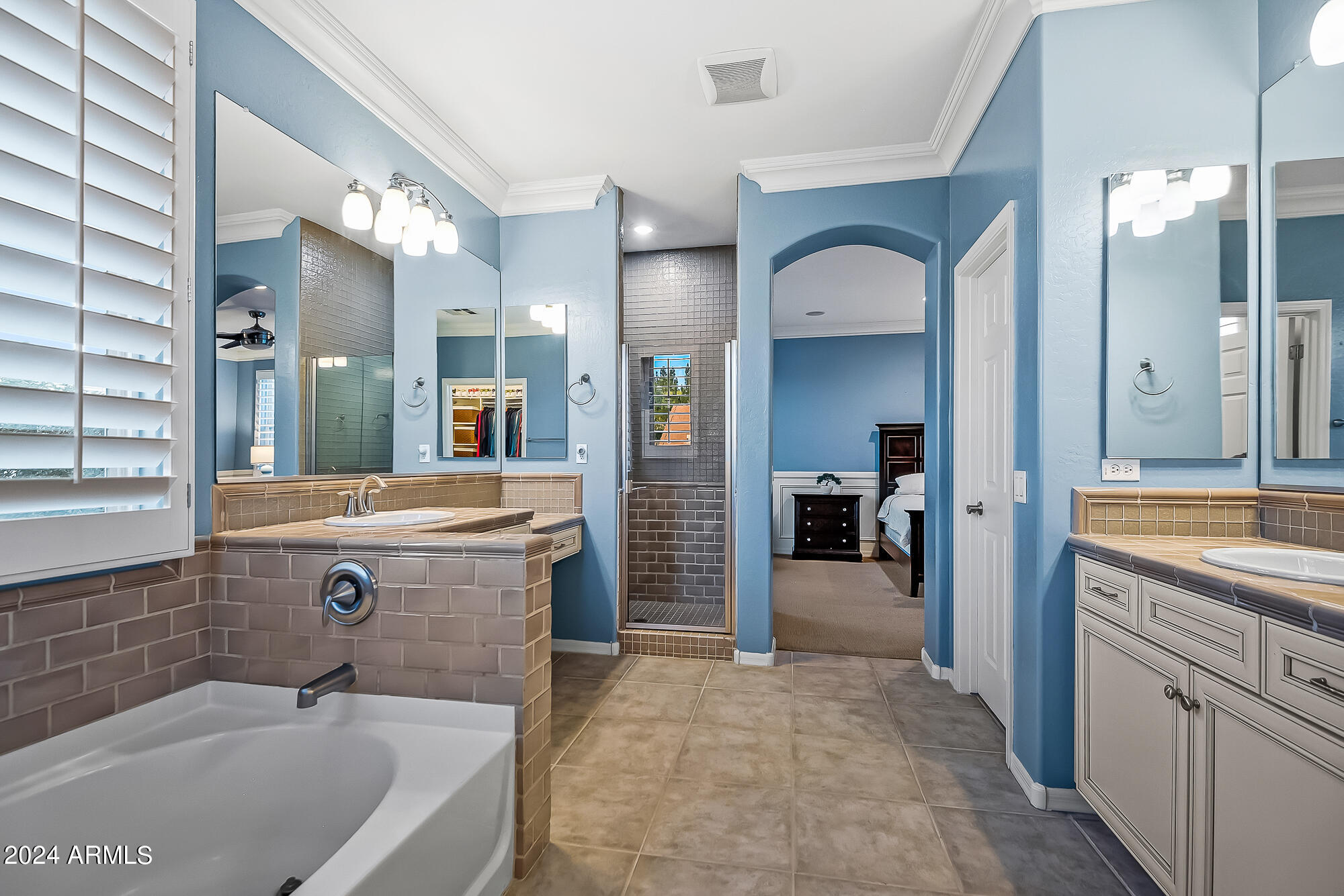 3561 East Weather Vane Road Gilbert, AZ 85296 - Photo 30 of 62 Walk in shower and 2 vanities