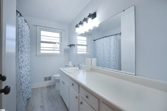 $220,000 | 106 Lawnview Court, Greenville, SC 29617