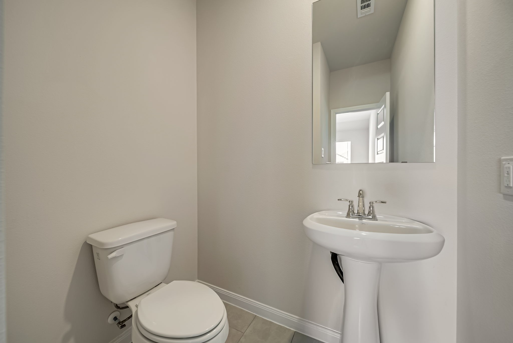 20642 Dynamic Court Humble, TX 77338 - Photo 7 of 32 Half Bath