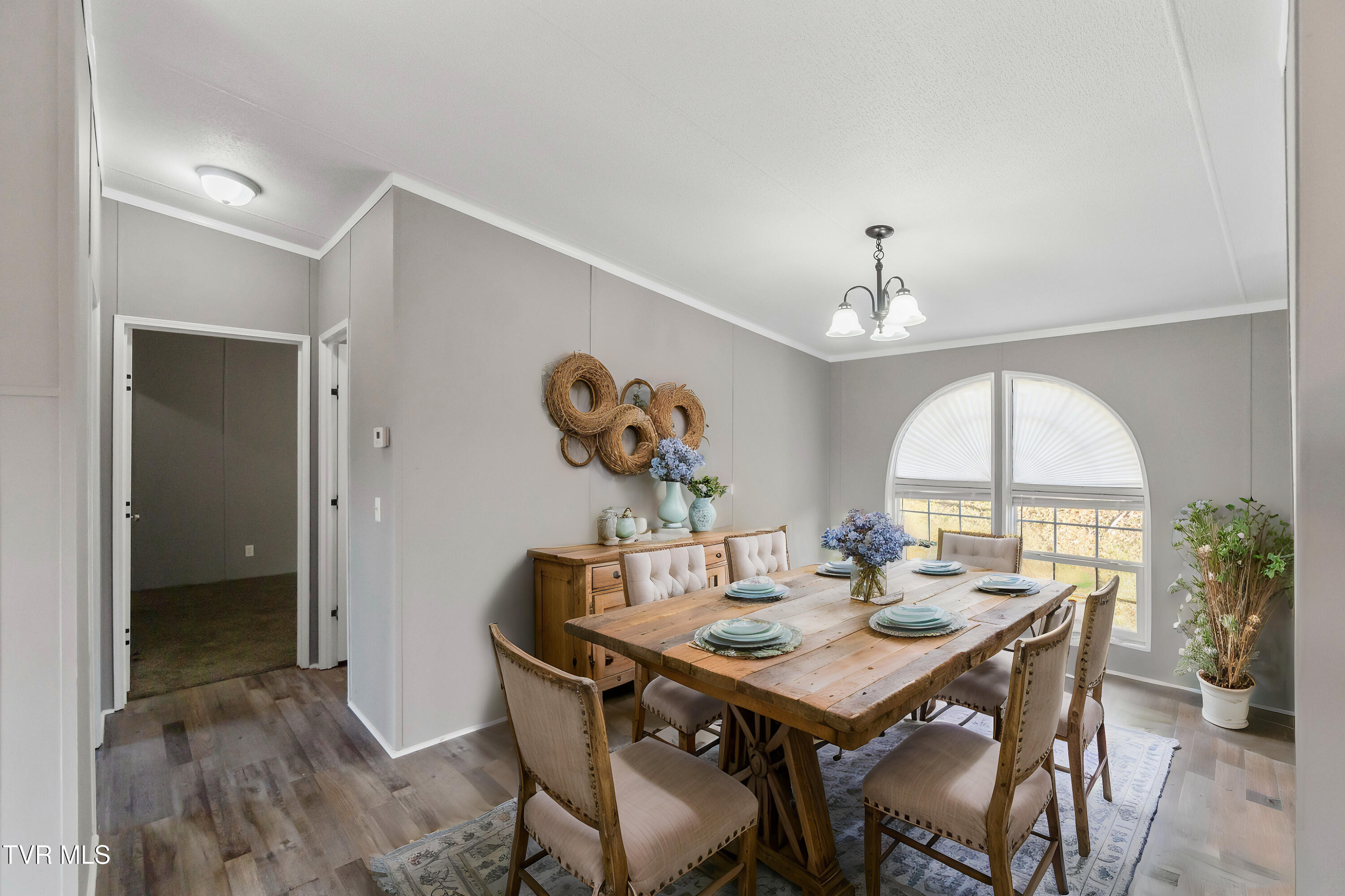 790 West Pines Road Afton, TN 37616 - Photo 5 of 58 25 Staged Dining
