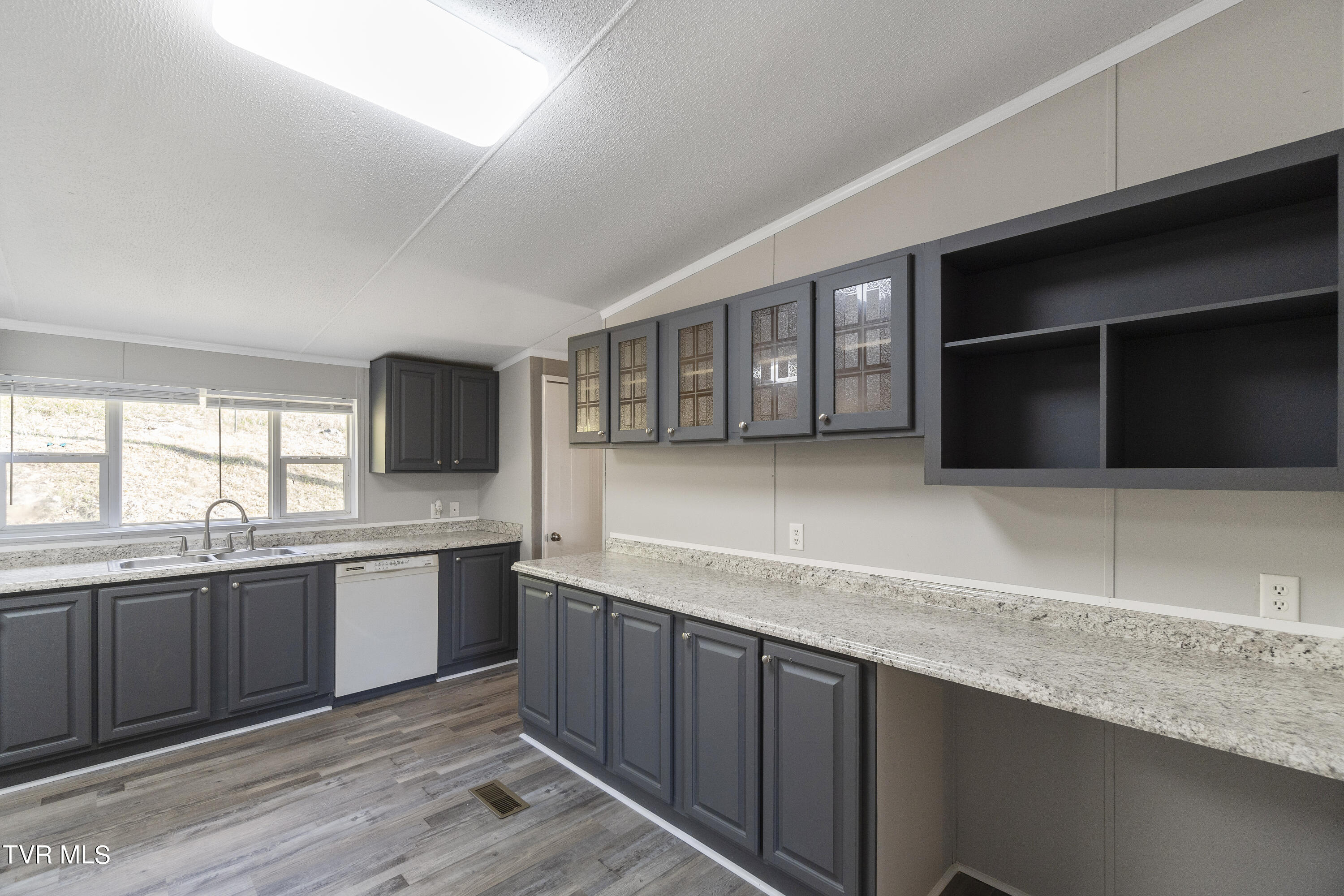 790 West Pines Road Afton, TN 37616 - Photo 6 of 58 14