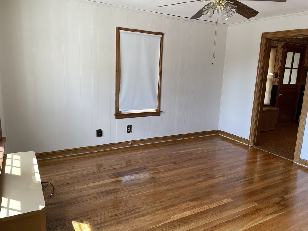 28 Harwich Street Worcester, MA 01607 - Photo 3 of 29 Gallery Image 3