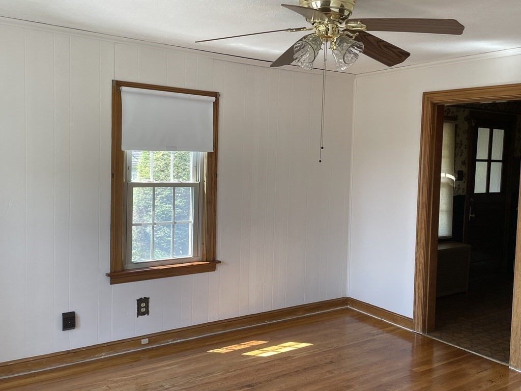 28 Harwich Street Worcester, MA 01607 - Photo 6 of 29 Gallery Image 6