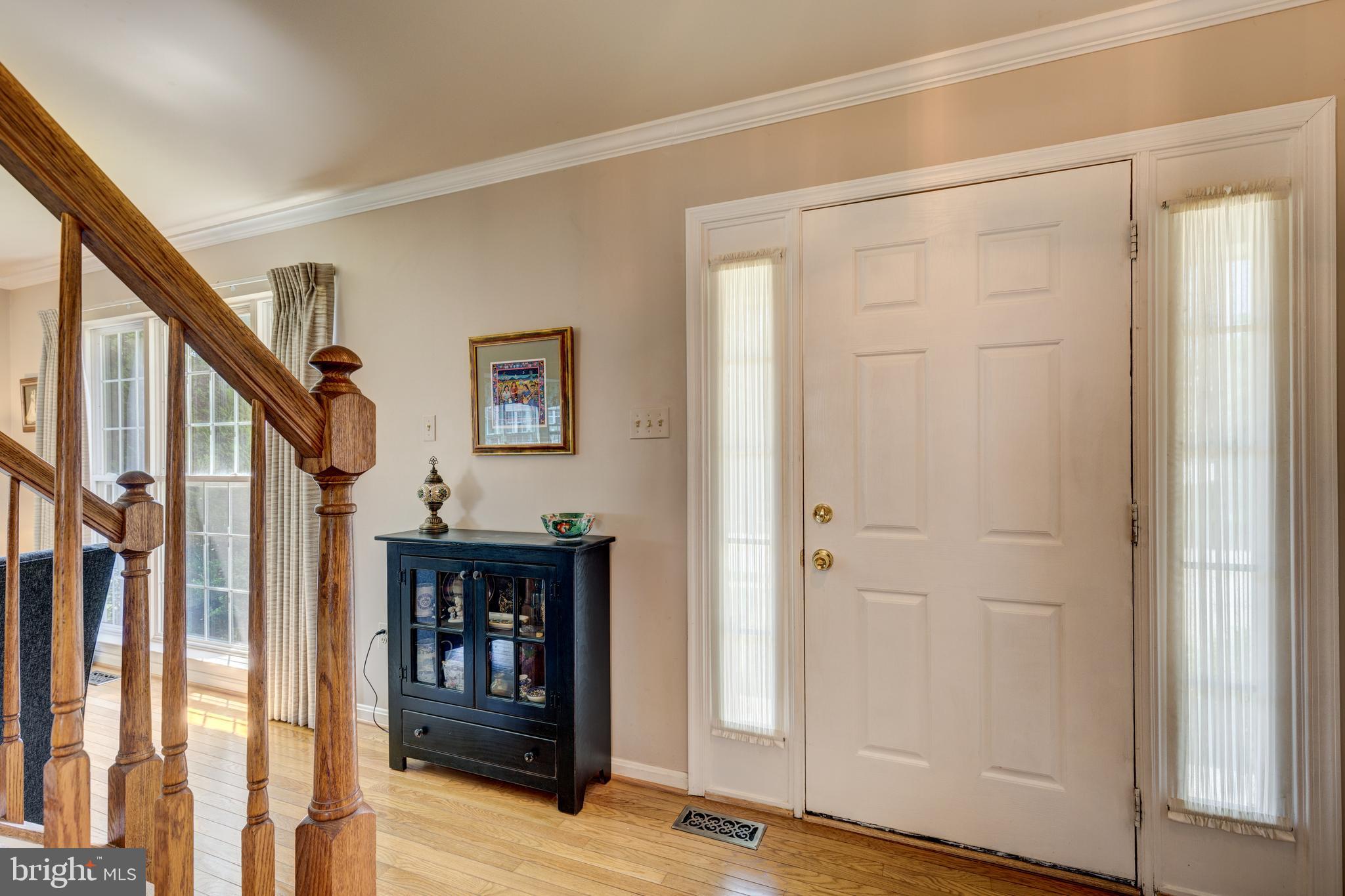 324 Belltown Road Owings Mills, MD 21117 - Photo 4 of 42 Welcoming foyer