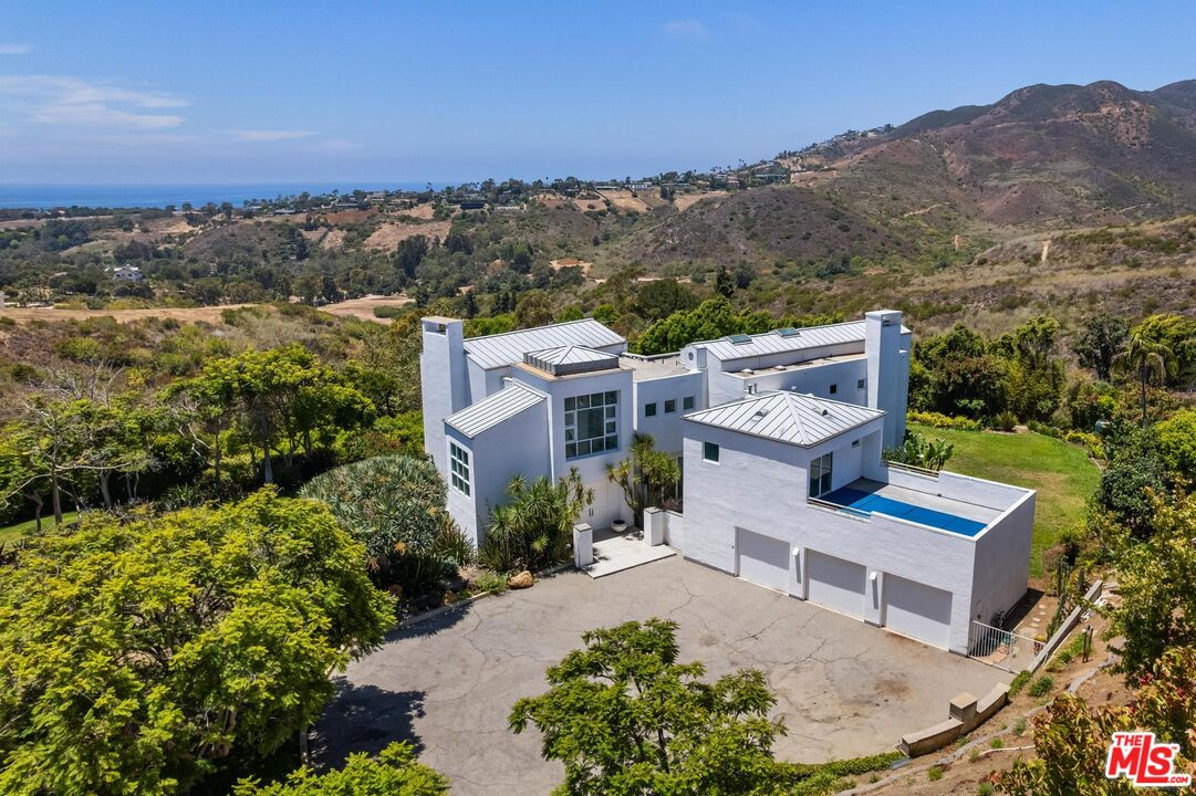 6081 Cavalleri Road Malibu, CA 90265 - Photo 10 of 52