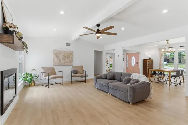 $985,000 | 2202 Custer Parkway, Richardson, TX 75080