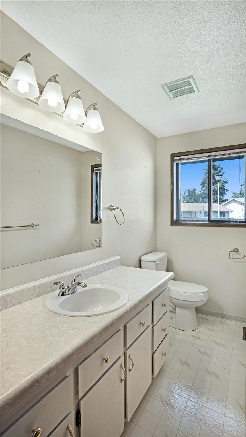 2107 South Bolivar Road Spokane Valley, WA 99037 - Photo 9 of 13 Gallery Image 9