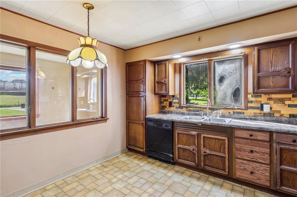 392 Paden Road New Castle, PA 16102 - Photo 12 of 49