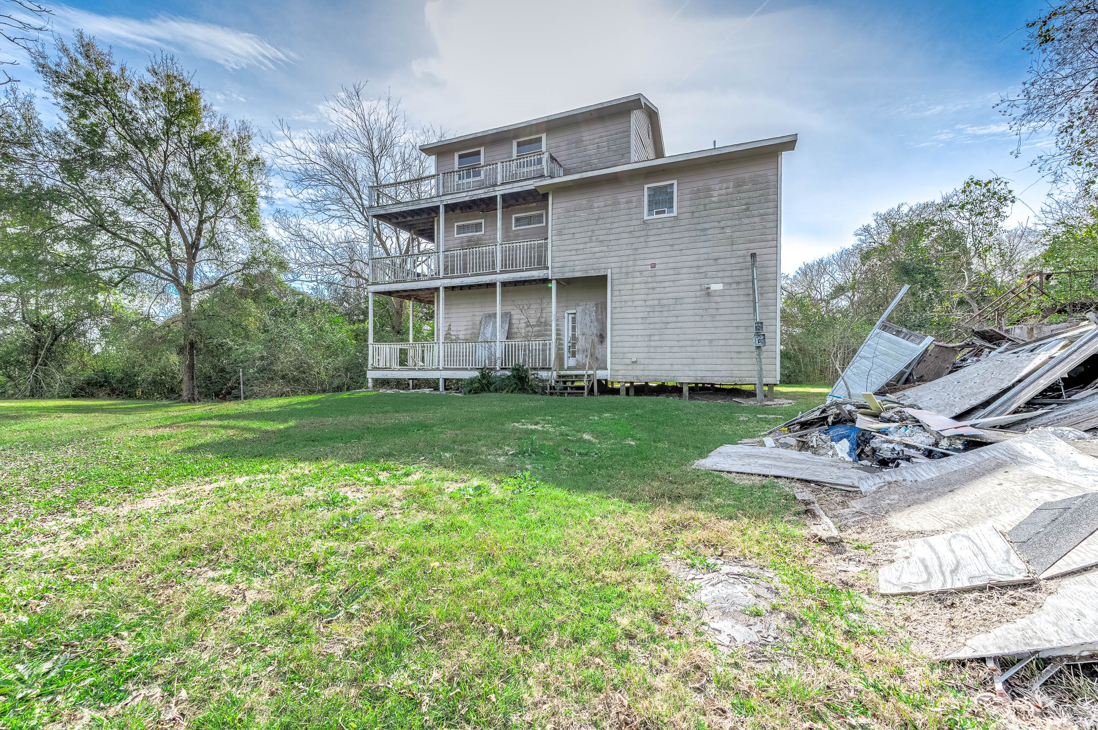 9898 Tri City Beach Road Baytown, TX 77523 - Photo 2 of 41