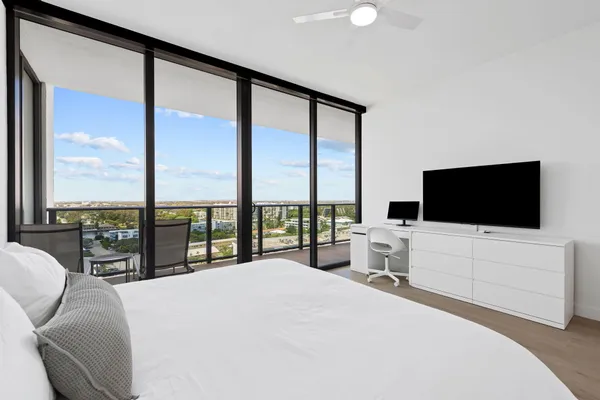 $14,950 | 900 North Ocean Boulevard, Unit 1404, Pompano Beach, FL 33062