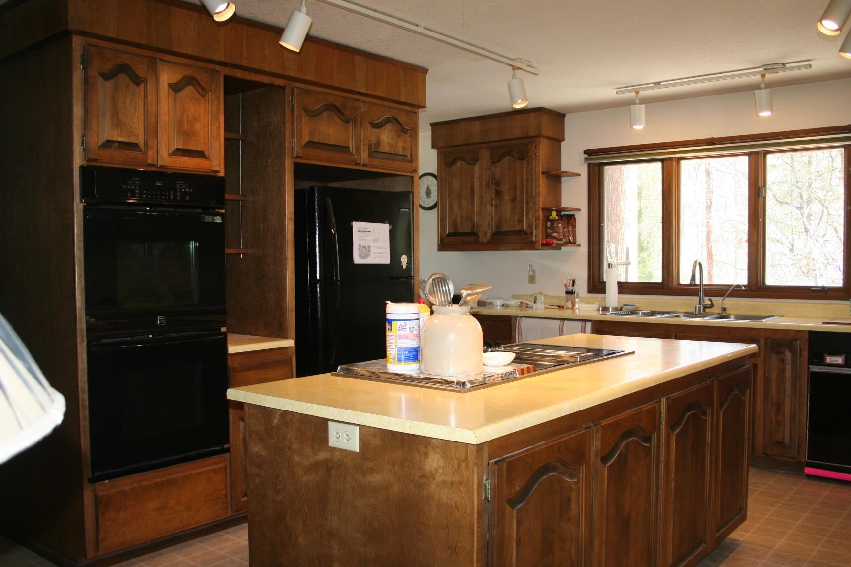 4719 Lighthill Road Fort Jones, CA 96032 - Photo 11 of 24 Gallery Image 11