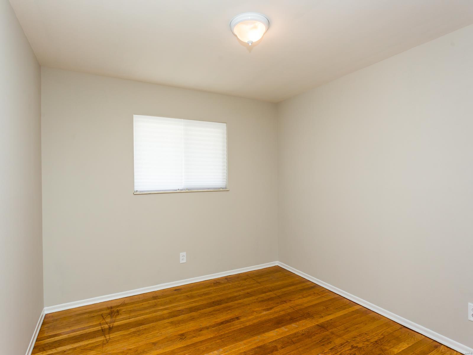 556 Lind Road St. Louis, MO 63125 - Photo 14 of 22 Gallery Image 14