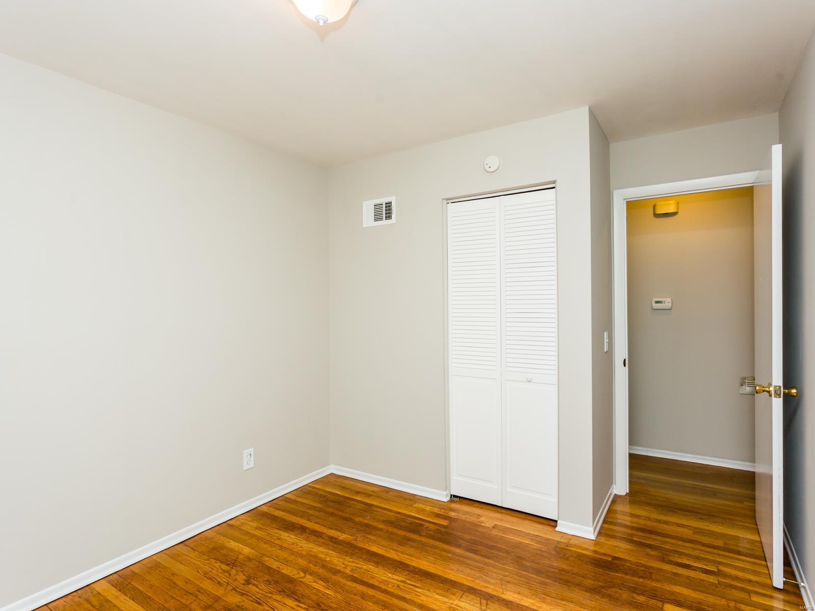 556 Lind Road St. Louis, MO 63125 - Photo 15 of 22 Gallery Image 15