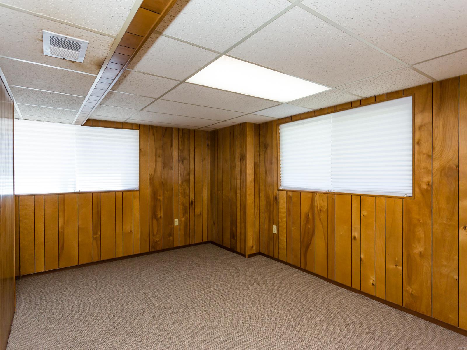 556 Lind Road St. Louis, MO 63125 - Photo 19 of 22 Gallery Image 19