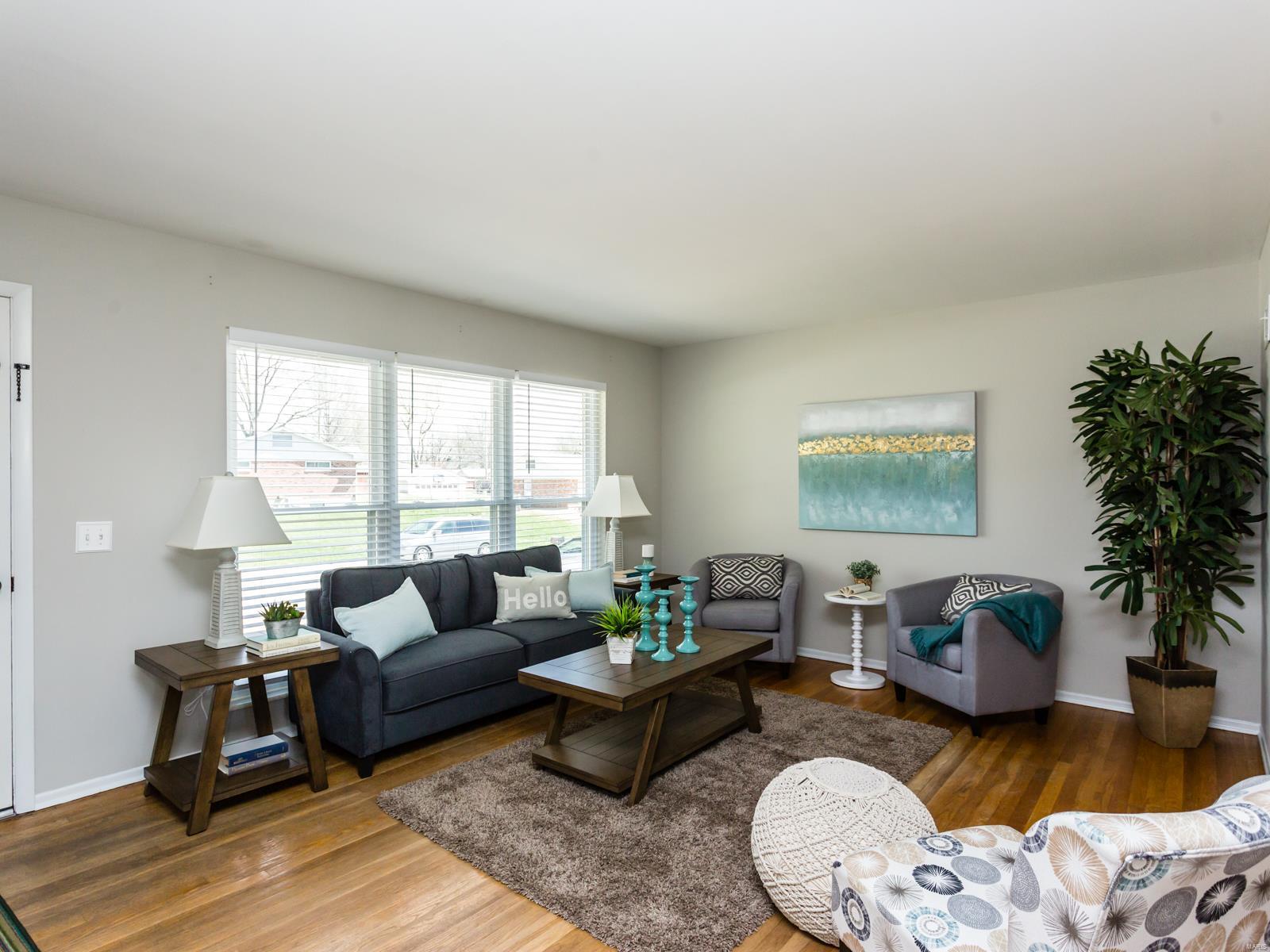 556 Lind Road St. Louis, MO 63125 - Photo 3 of 22 Gallery Image 3