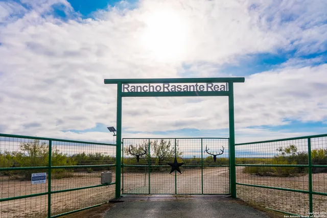 $4,850,000 | 1 Fm 334, Brackettville, TX 78832