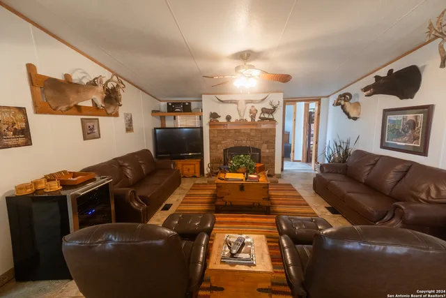 $4,850,000 | 1 Fm 334, Brackettville, TX 78832