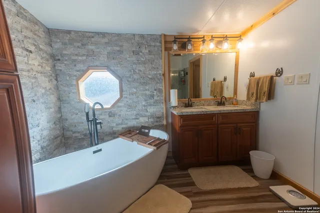 $4,850,000 | 1 Fm 334, Brackettville, TX 78832